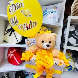 Regalo especial flores oso y globo