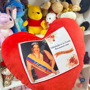 Tienda regalos originales Madrid cojín forma de corazón