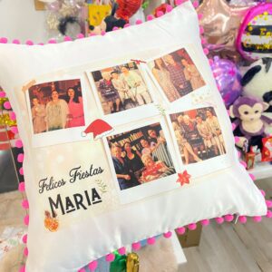 Tienda regalos originales Madrid Cojín personalizado con diseño de bordes rosas