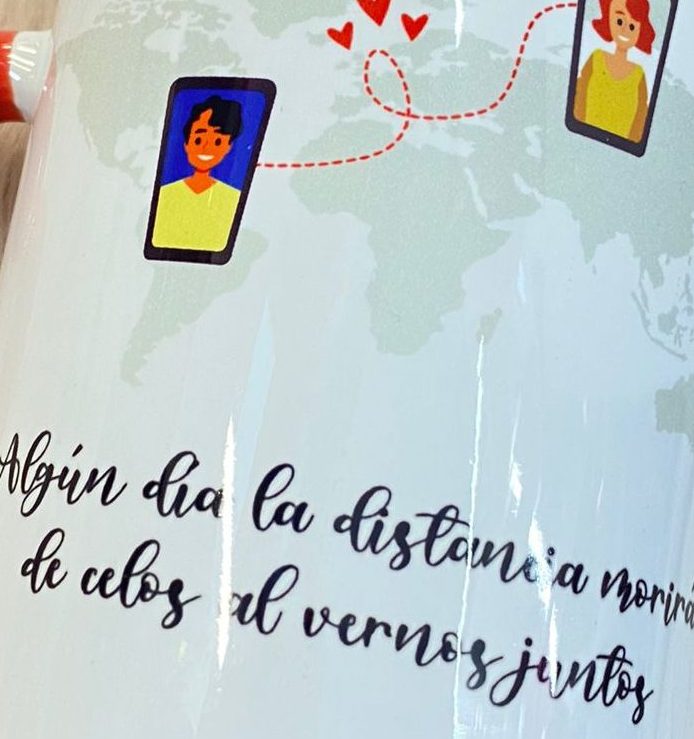Tienda de regalos originales en Madrid taza amor a distancia