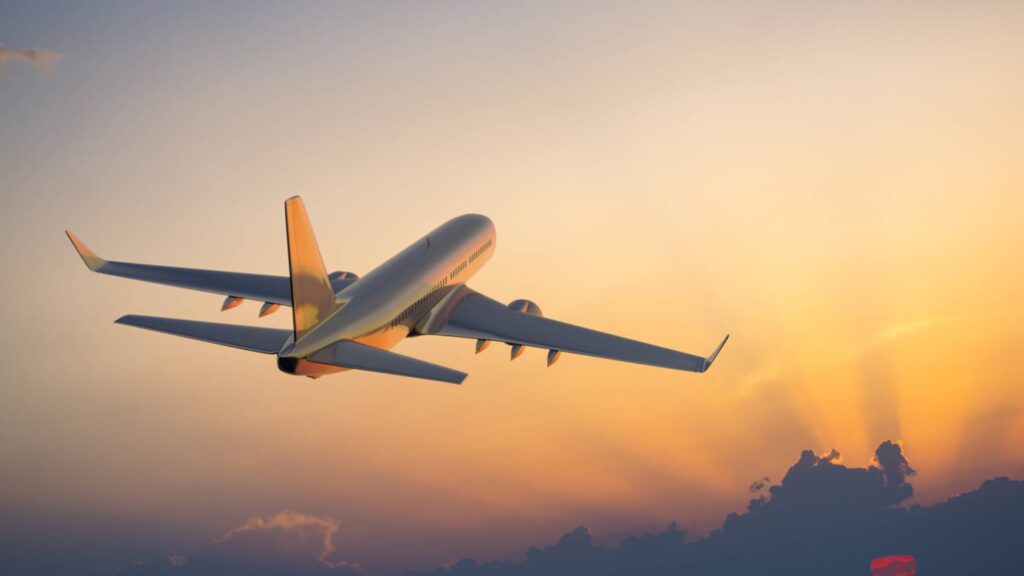 viaje en avión al atardecer como regalos con sentido para cada momento en jubilación