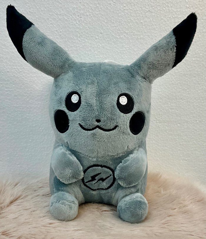 Pikachu gris