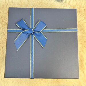 caja de regalo azul