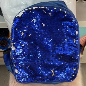 Mochila azul con lentejuelas brillantes – Estilo y funcionalidad