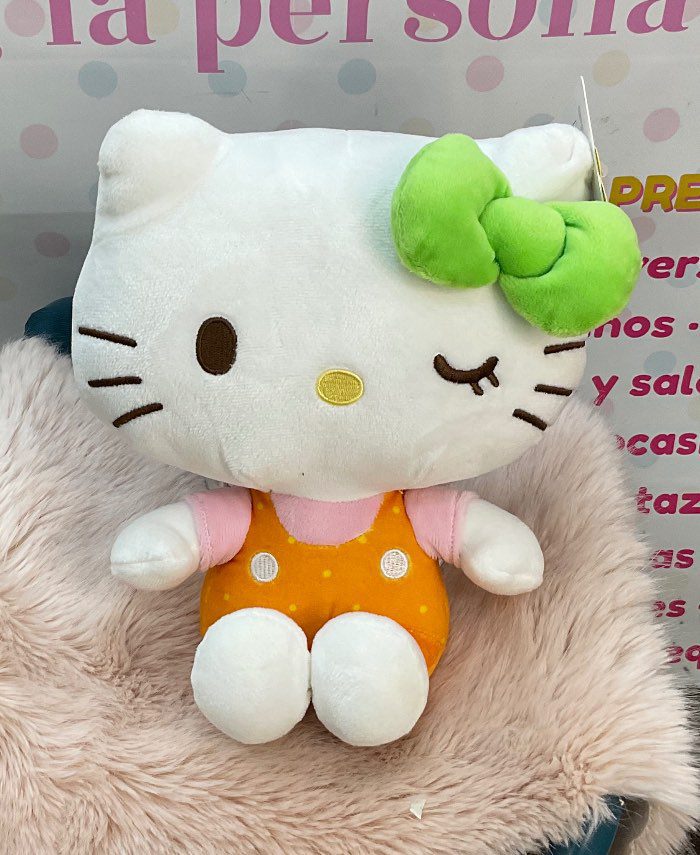 Peluche Hello Kitty con Moño Verde y Overol Naranja - Juguete Suave y Adorable