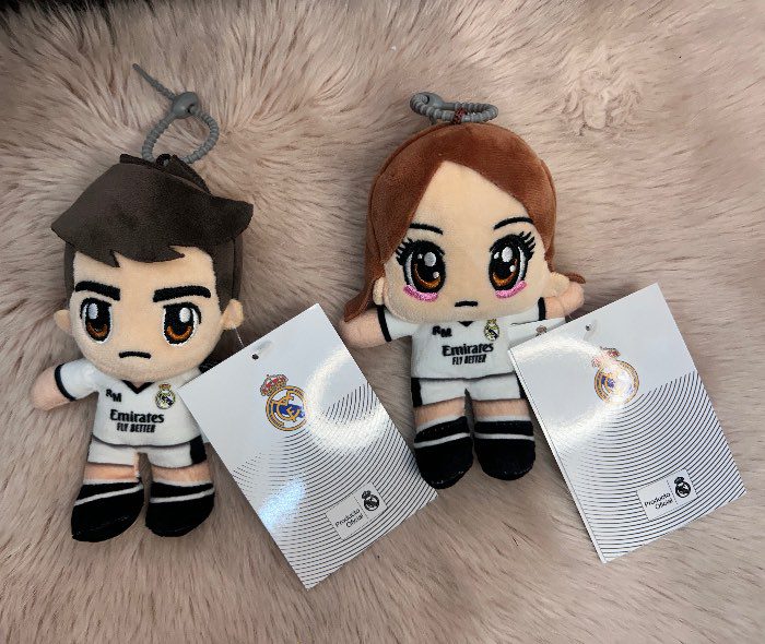 Peluche Oficial Real Madrid – Muñeco Coleccionable con Uniforme Completo