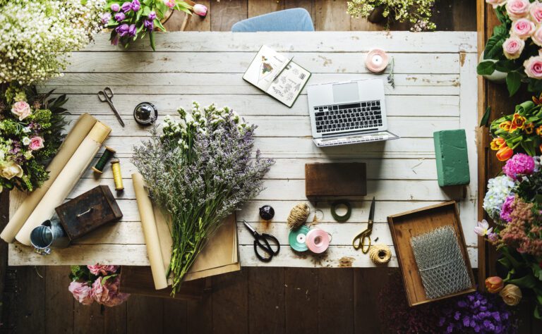 Proceso de diseño y preparación artesanal de detalles para eventos en Madrid