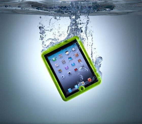 ablet mojada con daños por agua señales de que debes llevar tu tablet a reparar en Madrid
