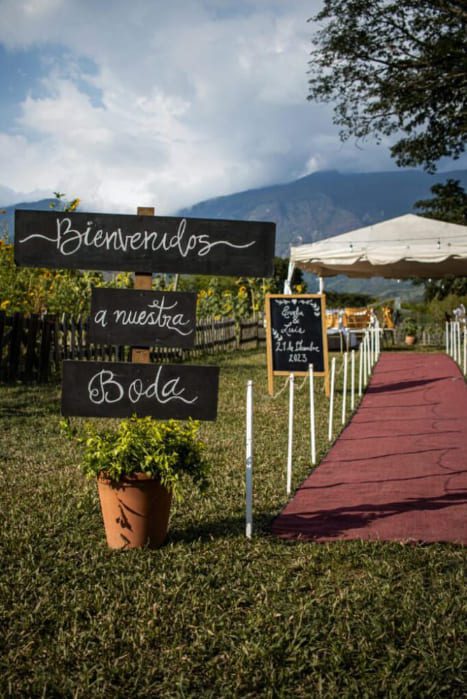 Caja de madera personalizada para regalo de boda