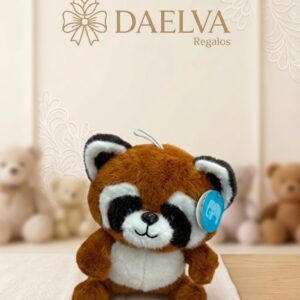 Peluche de panda rojo de pelo marrón, cara blanca y negra y cascos azules