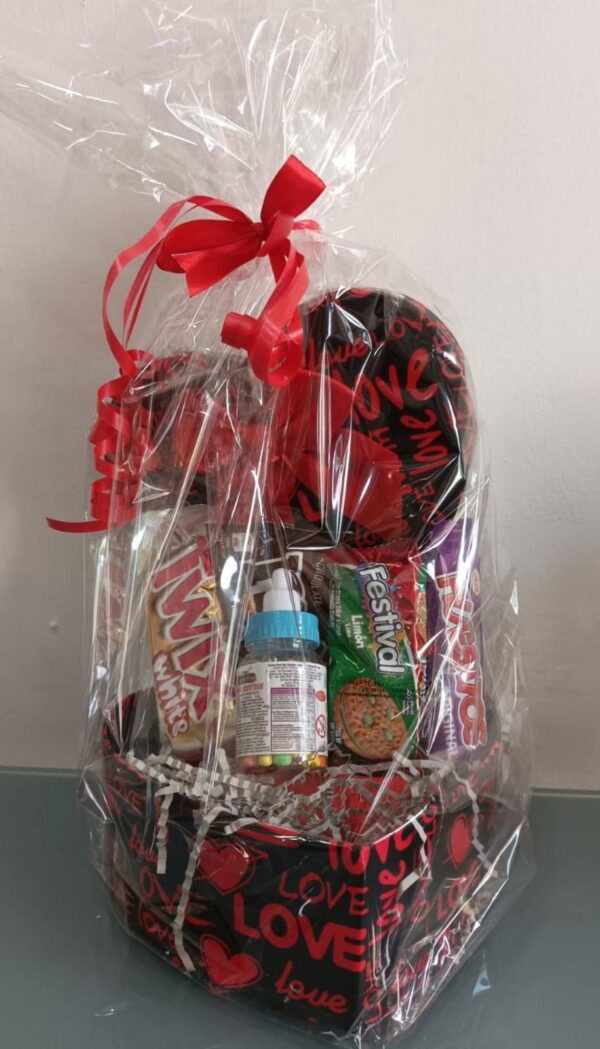 Cestas para regalo personalizadas para celebraciones - Image 2