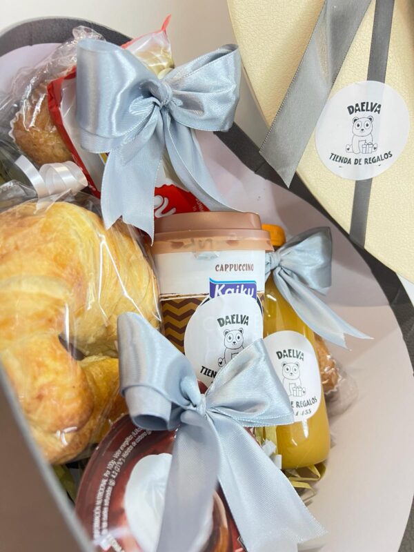 Regalo "Desayuno con encanto"