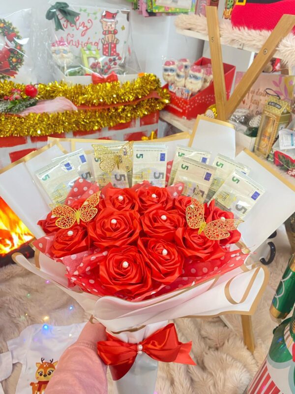 Tienda regalos originales Madrid Ramo de dinero y rosas