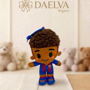 Peluche de futbolista con pelo rizado castaño y equipación azul y granate